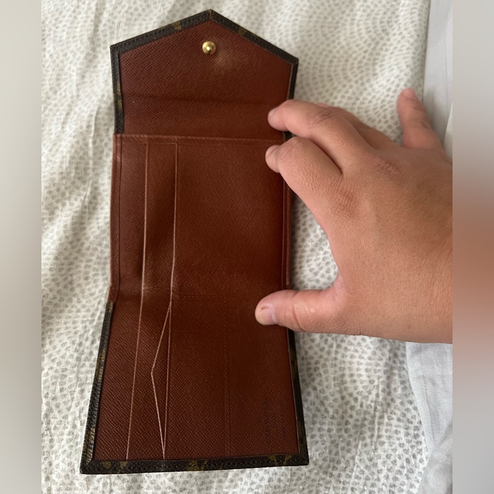 Louis Vuitton compact wallet - Picture 2 of 6